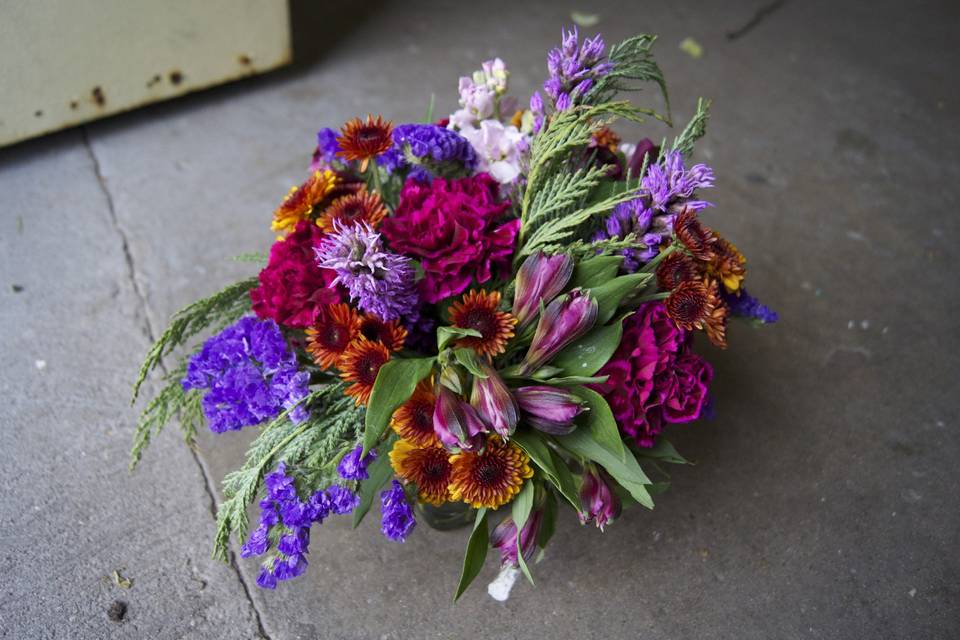 Bouquets and Flower Crowns Muskegon Florist: Wasserman's Flowers & Gifts