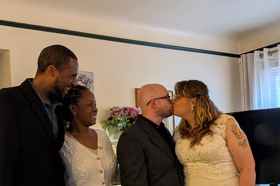 Big smooch!