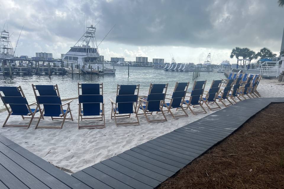 SubMarina Beachside Deck