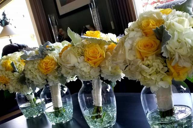 Luxury Floral Designs by Karla's Kreations