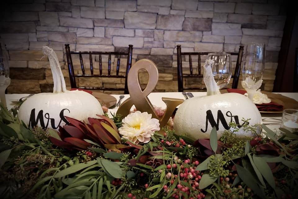 Head table harvest decor