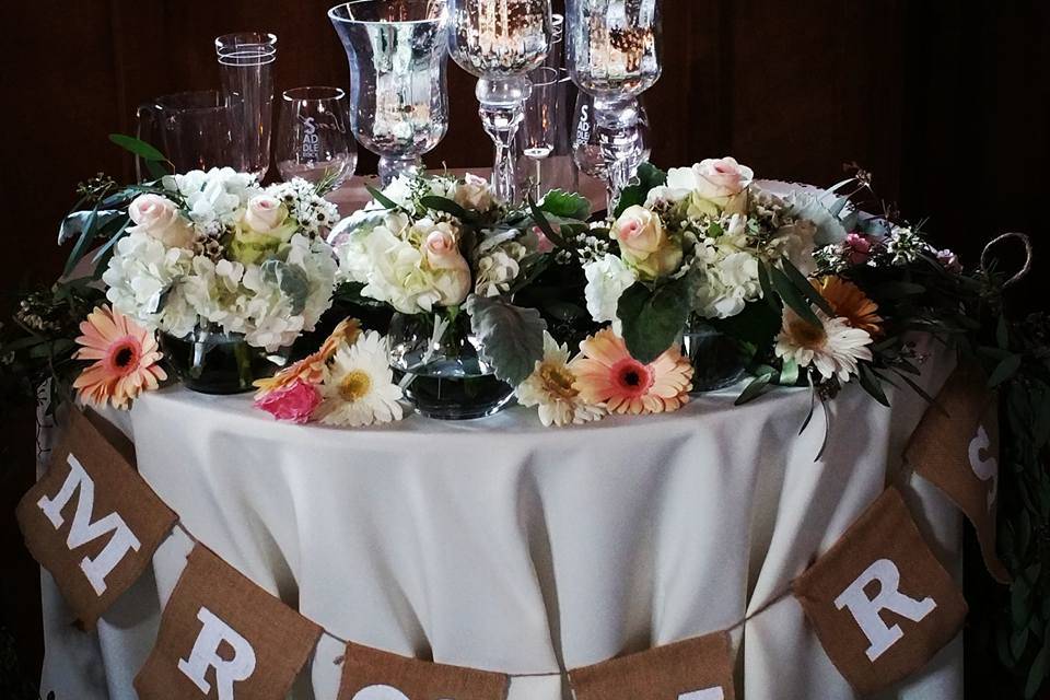 Sweetheart table