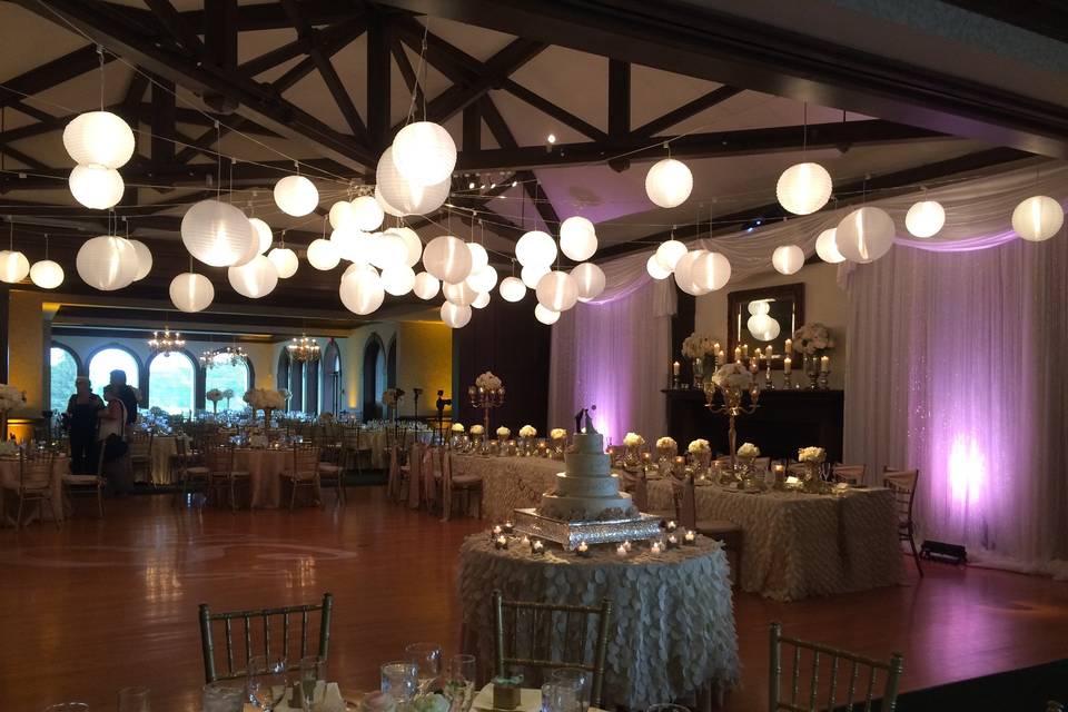 Reception hall decor and lighting