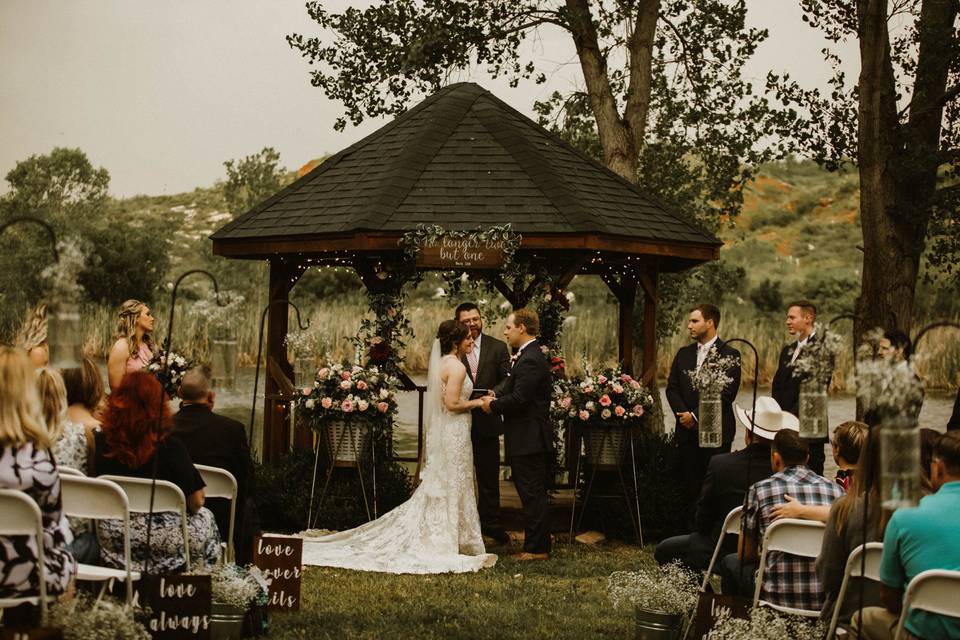 Outdoor Wedding ceremony