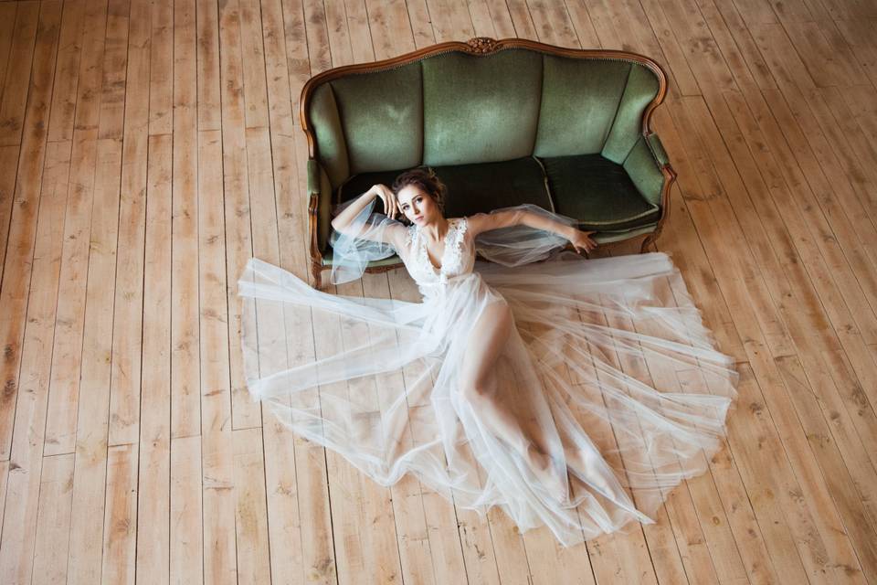Bride getting ready moments