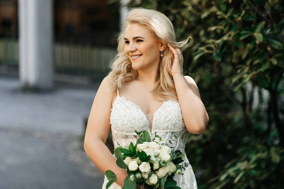 Bridal portraits in natural li
