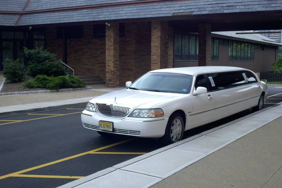 Riviera Limousines