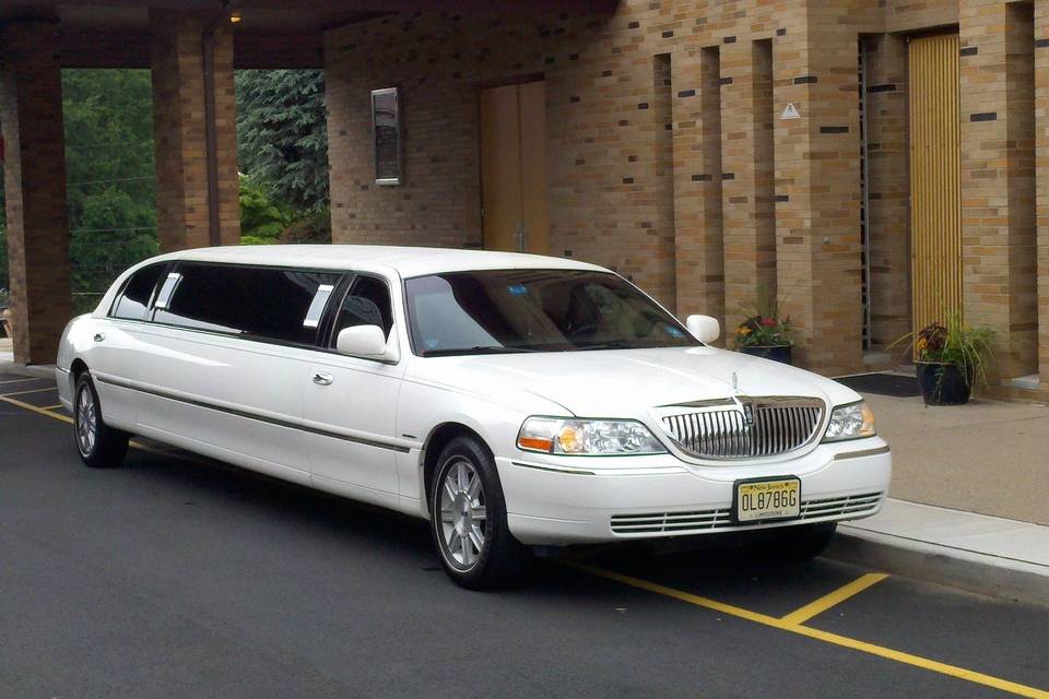 Riviera Limousines