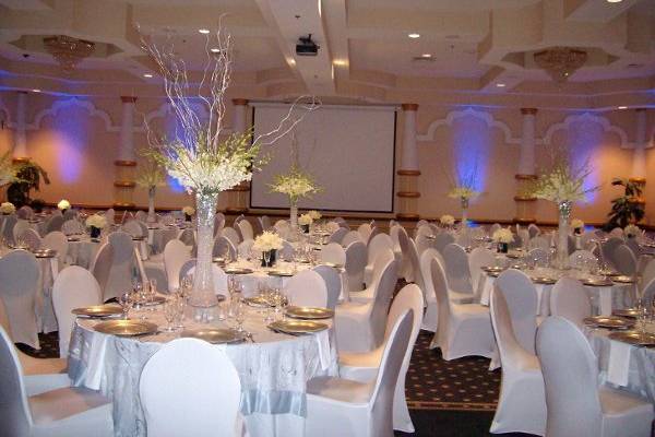 The Space Coast Convention Center serves as a cermony and reception site.