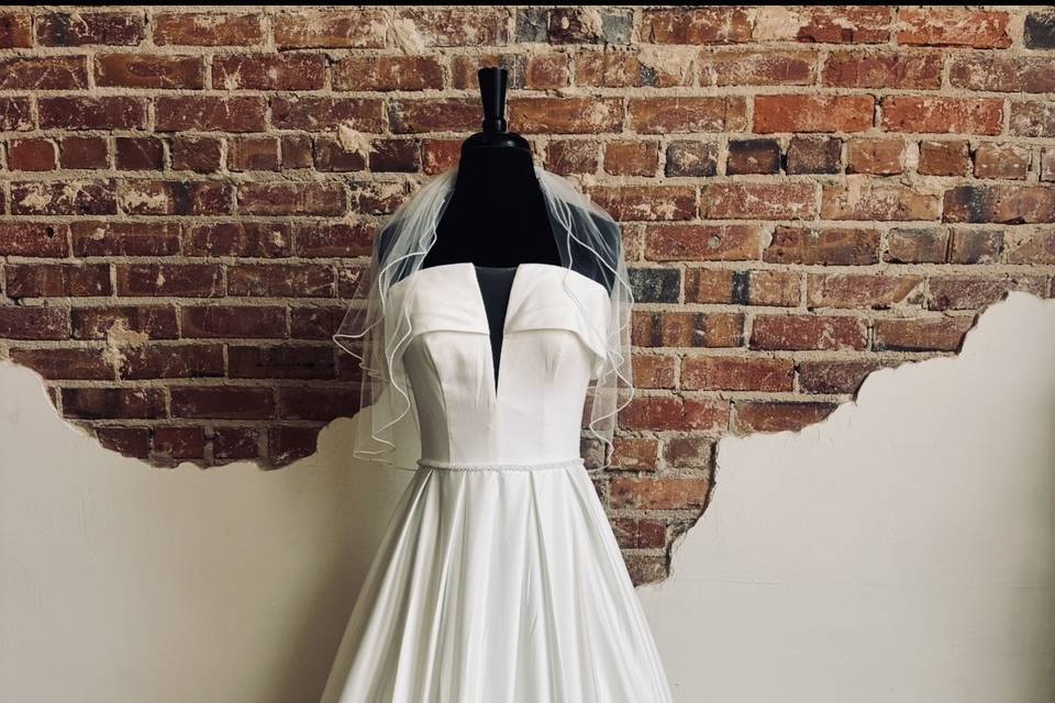 Wedding gown