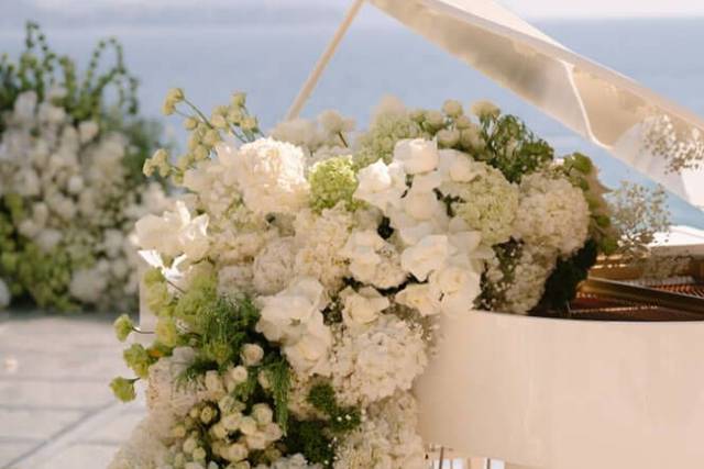 Timeless love at Villa La Joya