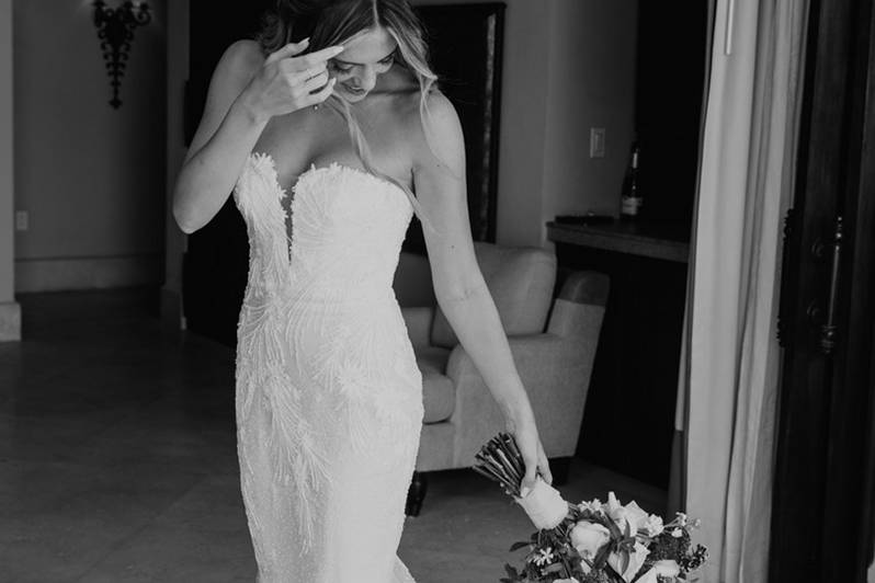 Ocean light, wedding white