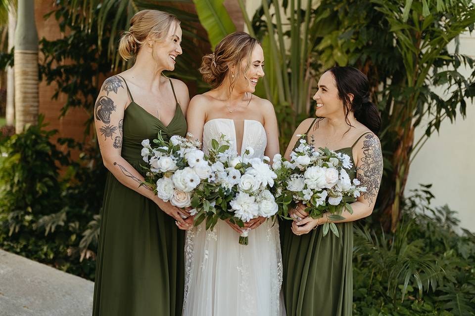 Bridesmaids & blooms