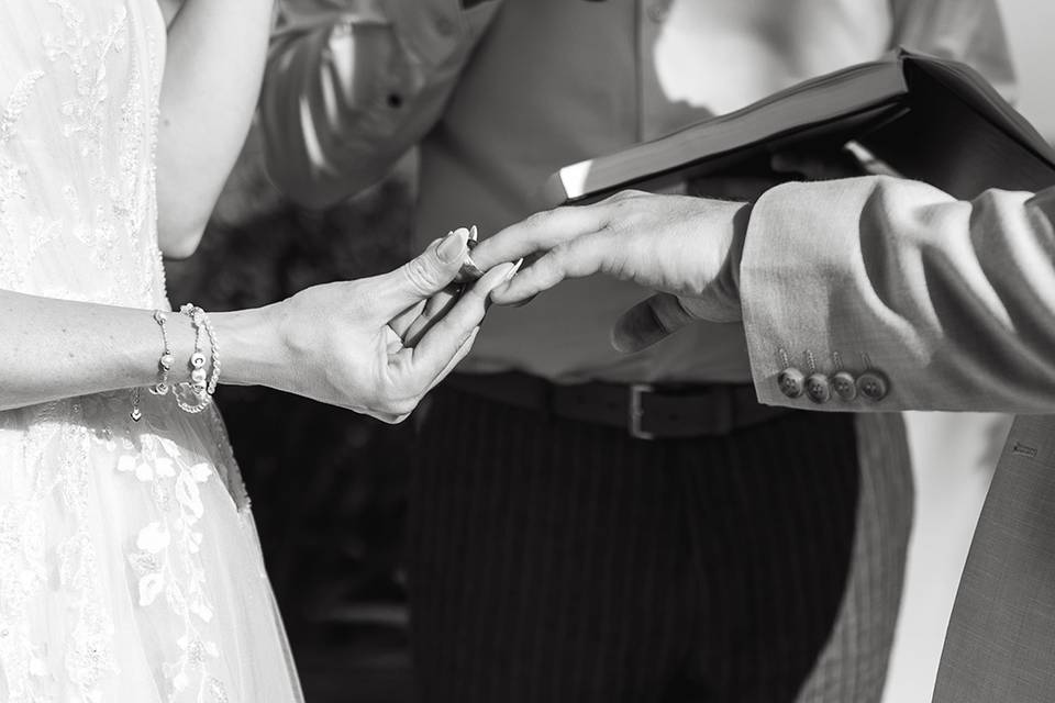 Hands held, hearts full