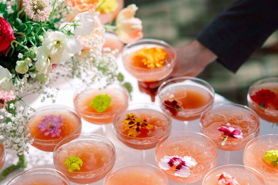 Bright cocktails & florals