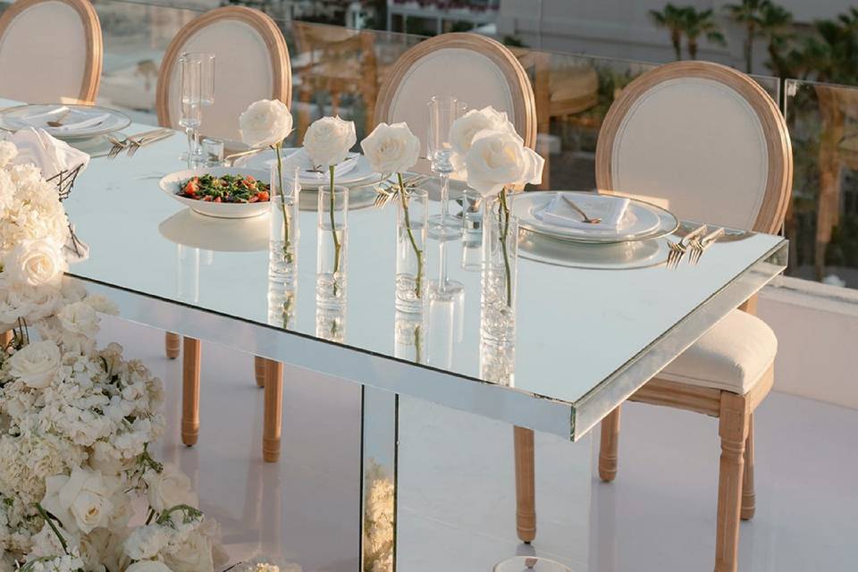 Tropical wedding elegance