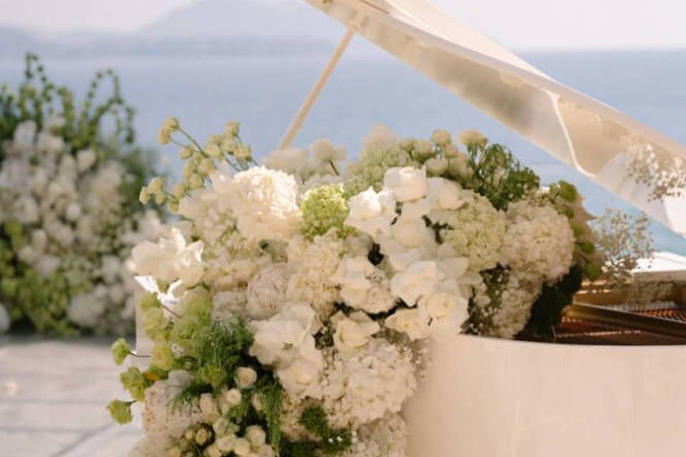 Timeless love at Villa La Joya