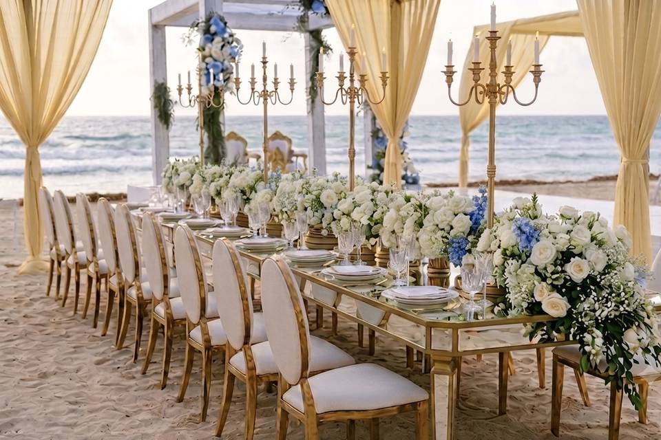 Light & elegant ceremony decor