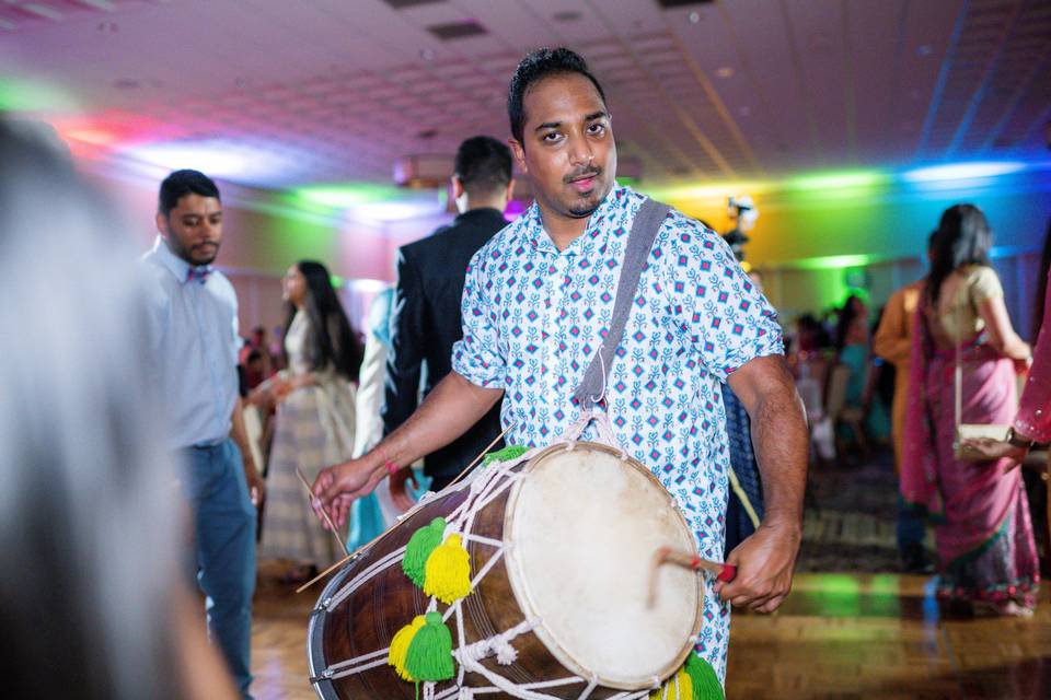 DHOLI