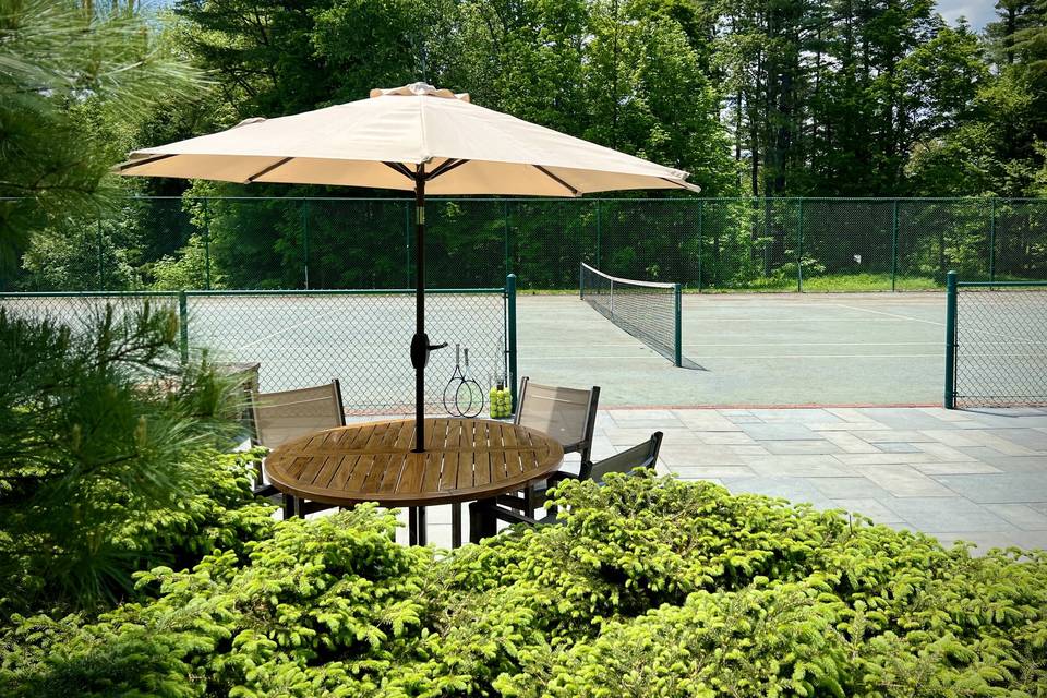 Clay tennis court