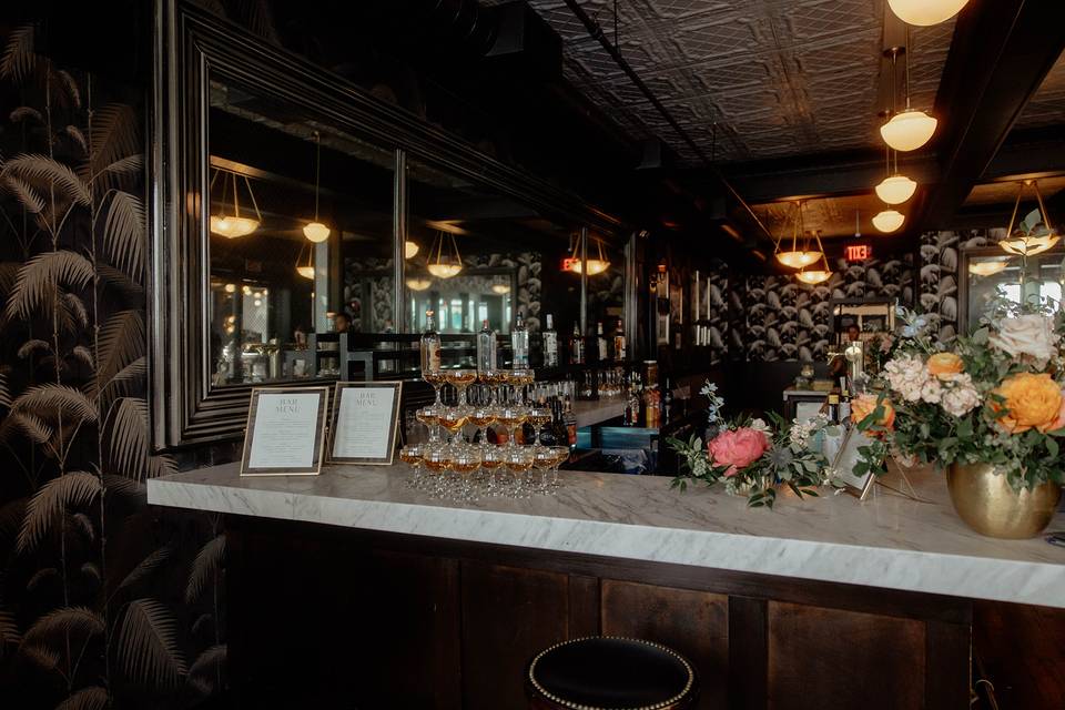 Cocktail Lounge Bar