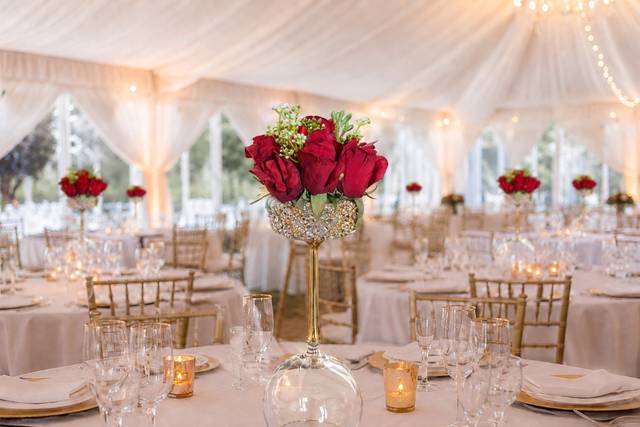 Wine_Glass_Centerpiece_WeddingPro_2400x1800.jpg