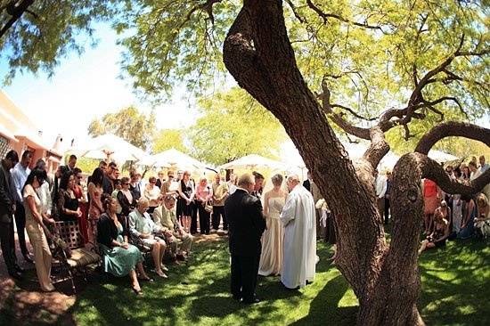 A beautiful ceremony on the grounds of the Hermosa Inn, Paradise Valley, Arizona