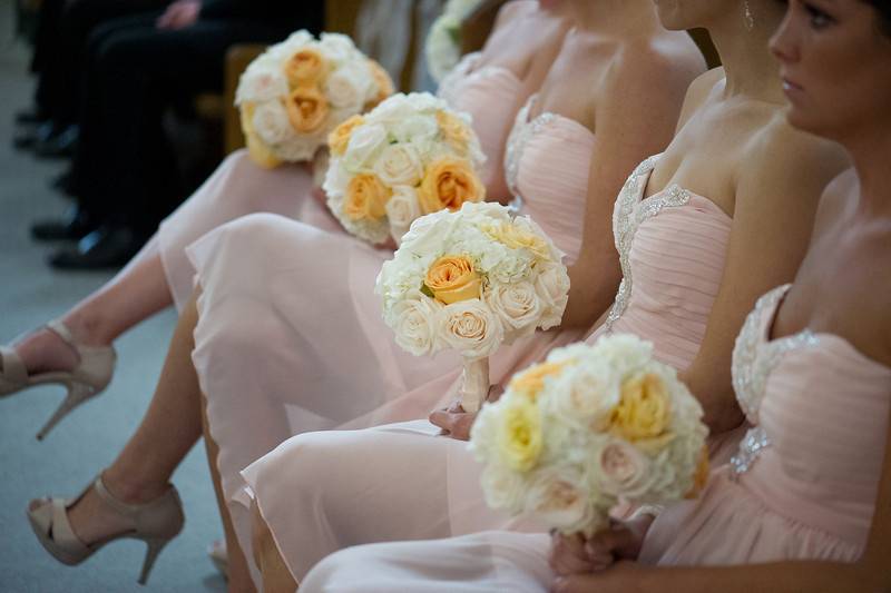 Matching yellow and white rose bouquet