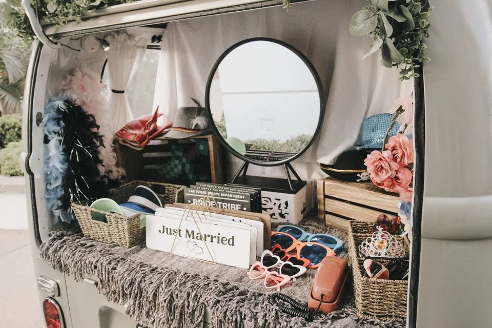 Flashback Photo Bus