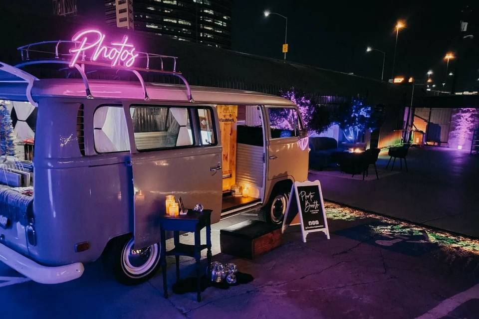 Flashback Photo Bus