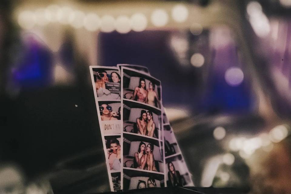 Flashback Photo Bus