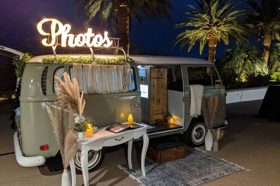Flashback Photo Bus