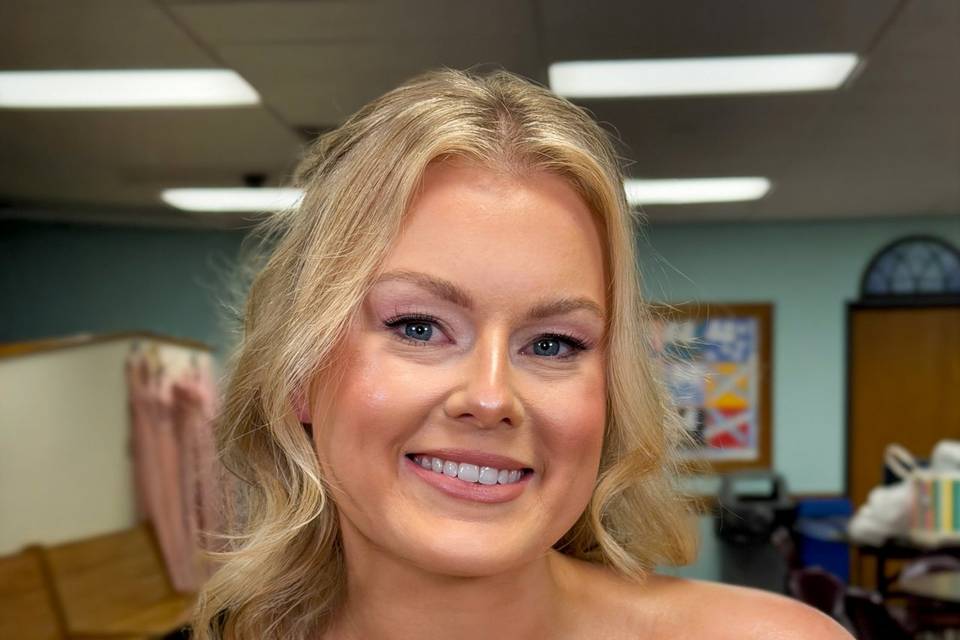 Pinky bridal glam