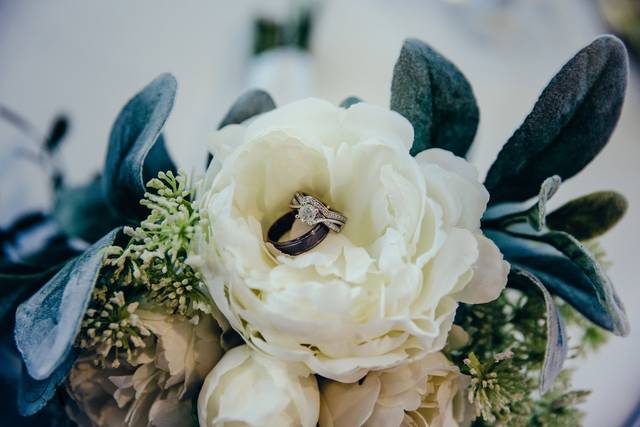 Ring in flower