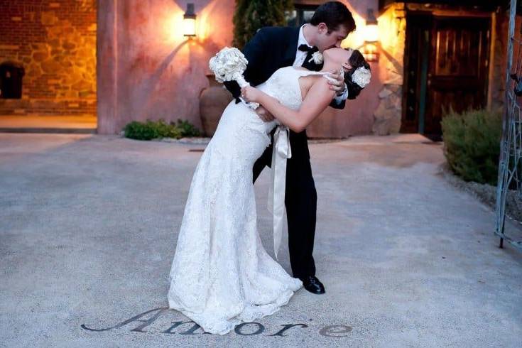 Couple kiss