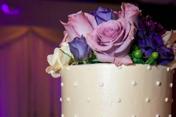 Dotted wedding cake