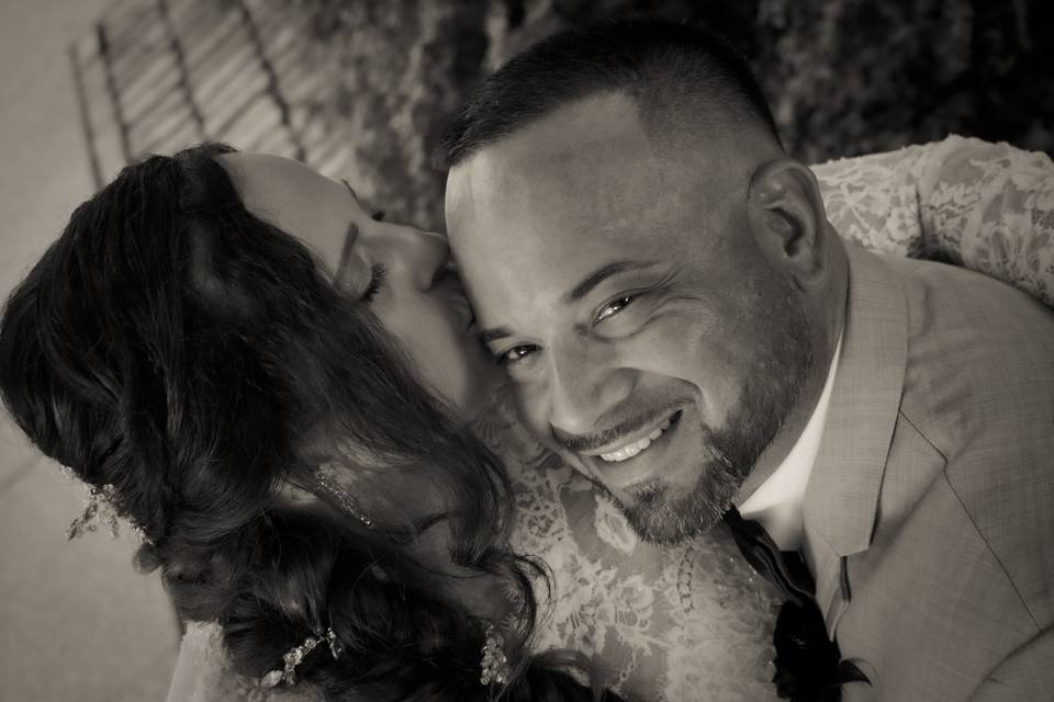 Wedding Kiss