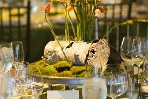 Table setting with centerpiece