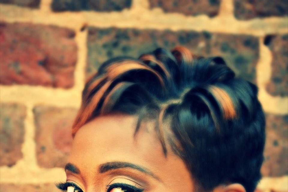 She Glows Artistry