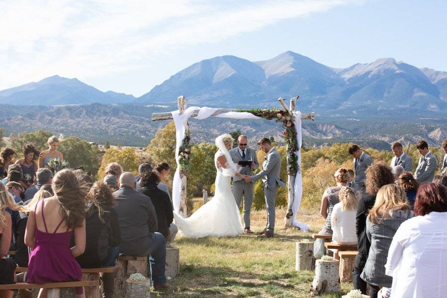 October wedding ceremony