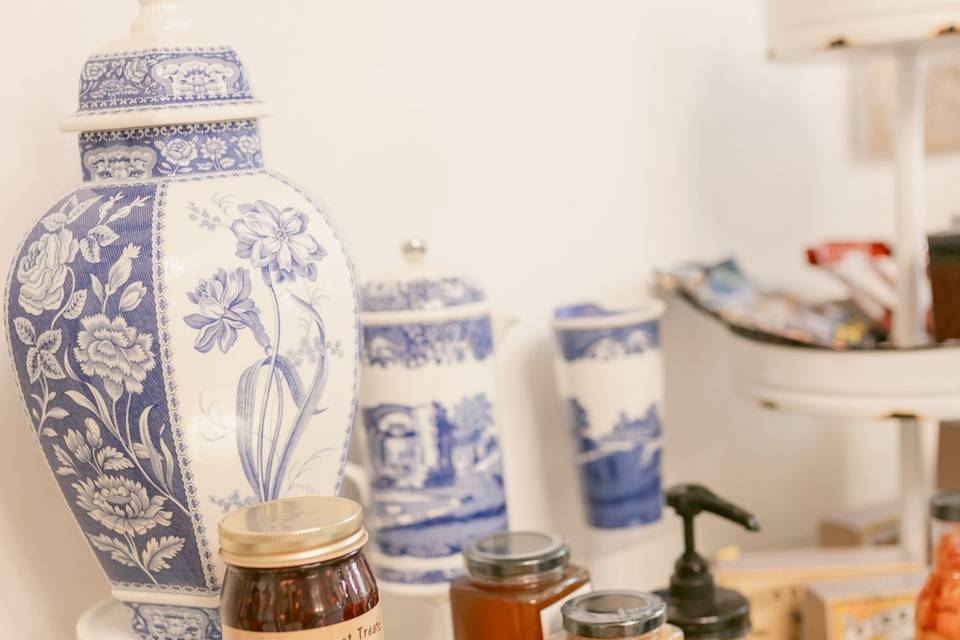 Timeless Blue. Enduring Beauty