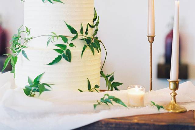 Line texture with greenery