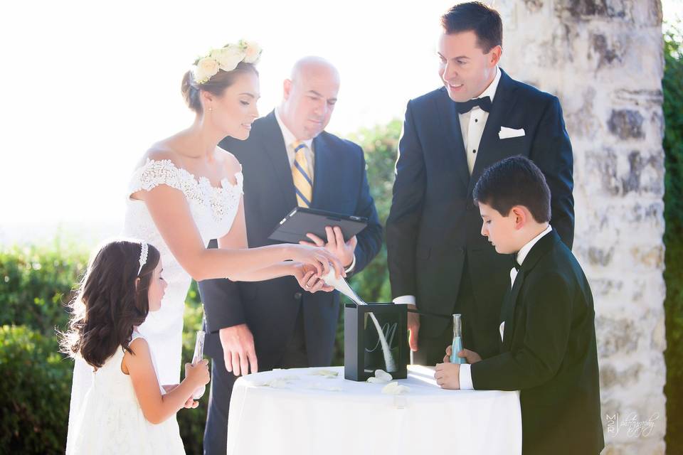 Family sand ceremony