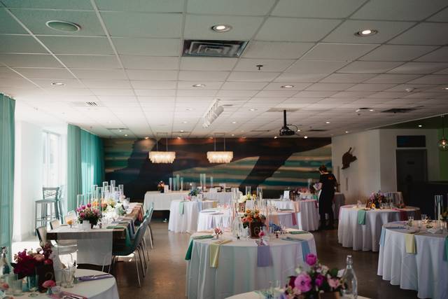 Whaler Lounge