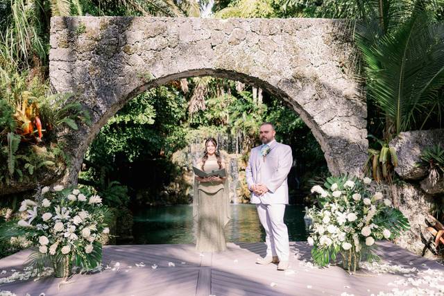Grooms Entrance
