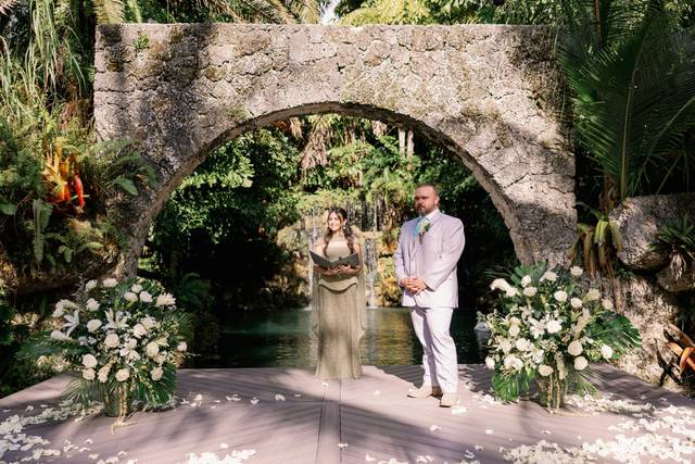 Grooms Entrance