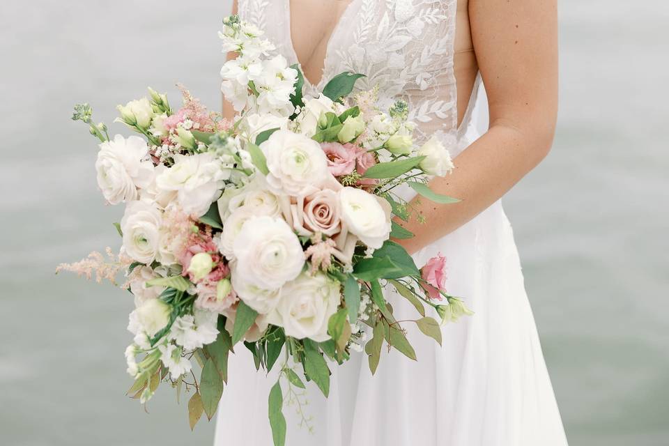 Lake wedding flowers