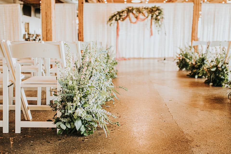 Ground aisle decor