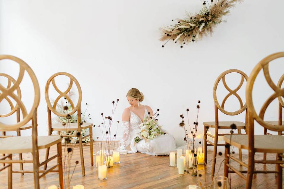 Modern dried floral ceremony