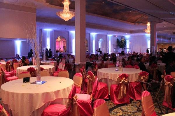 Full Room Ambient Uplighting by Chicago Sound & Lighting